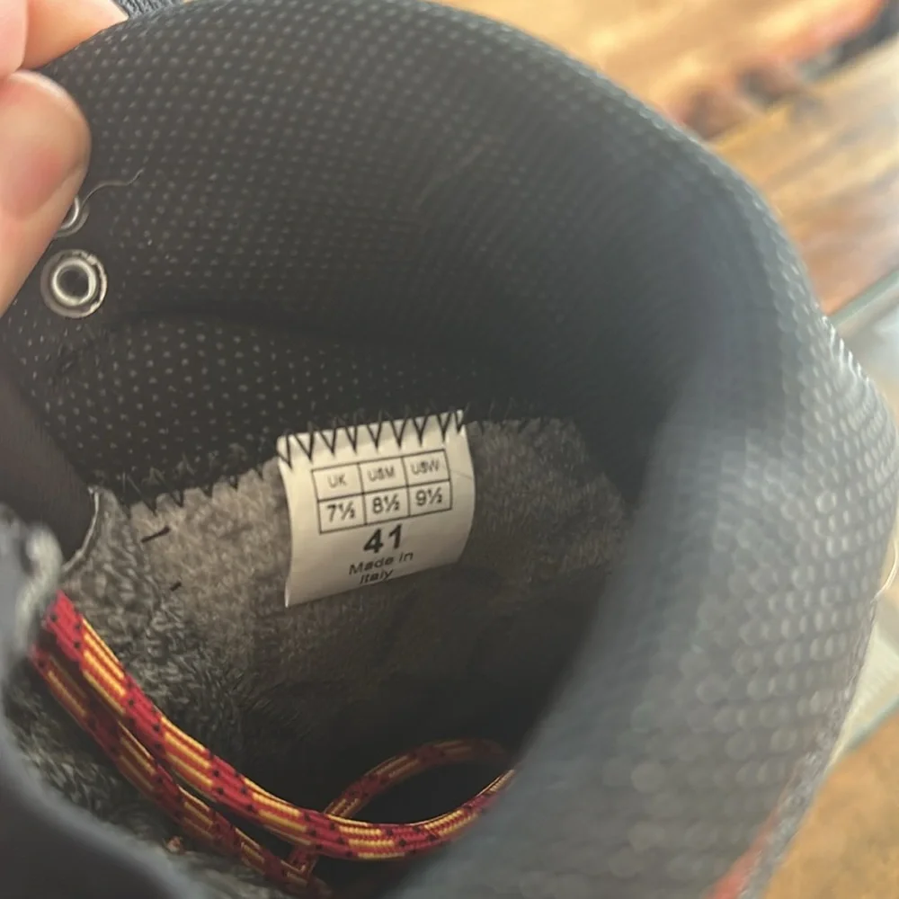 Nepal Cube GTX Mountaineering Boot - Women's 8.5 - Picture 3 of 3